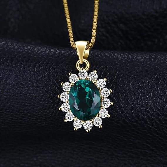 Abbinare il Verde Smeraldo: Consigli di Stile per un Look da Donna Raffinato ed Elegante 2