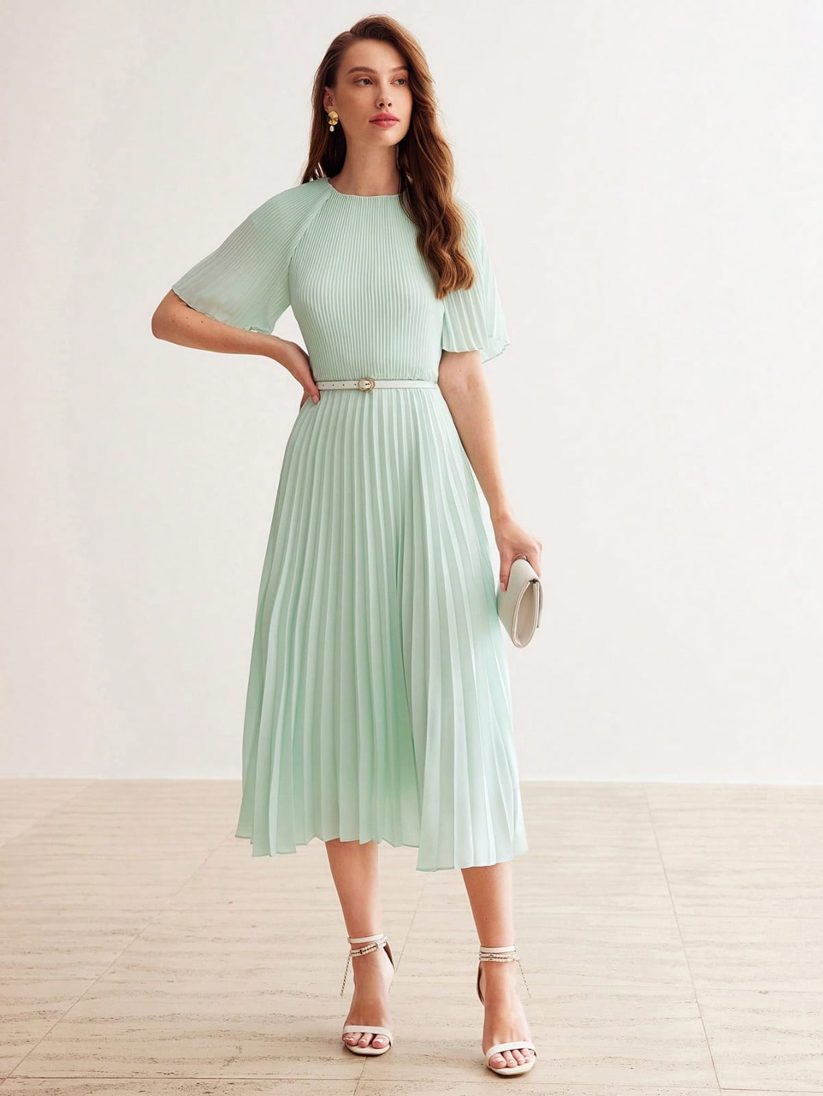 Come Vestirsi a un Matrimonio: Guida Completa Donna 2026 1