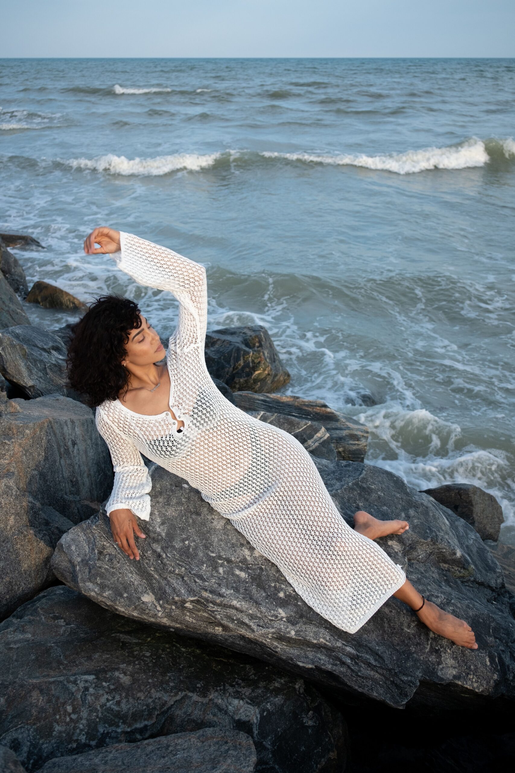 Come Essere Chic in Spiaggia: Guida Eleganza al Mare Donna 3